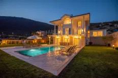 villa-image