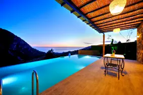 Deniz Manzaralı Villa Kiralama & Fiyatları | Süper Villam 