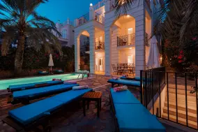 2025 Villas