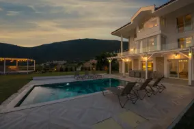 Villas Suitable for Large Family
