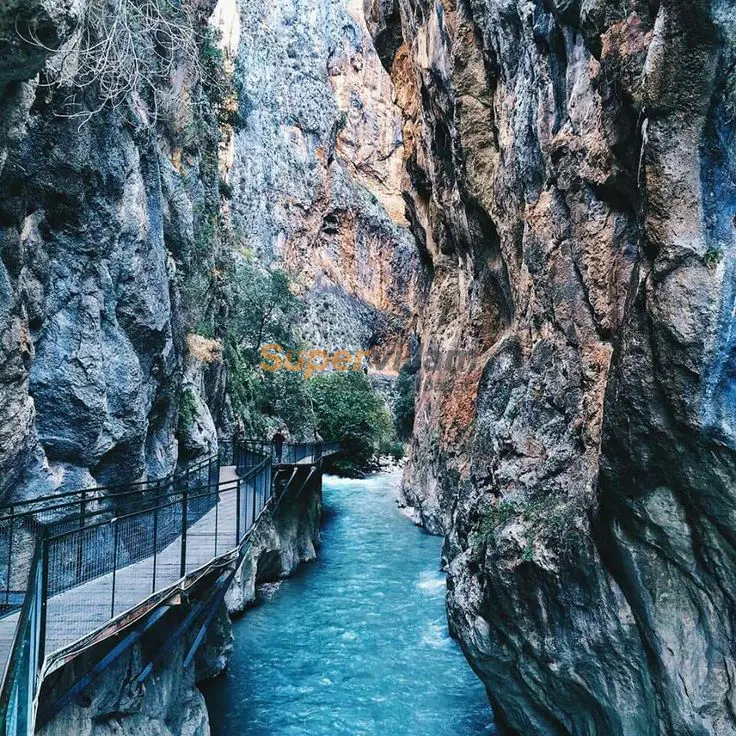 Saklıkent Kanyonu'nda Serin Bir Gün: Antalya’da Doğa ve Macera Dolu Bir Kaçış