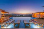 Erken Rezervasyon Mu, Son Dakika Fırsatları Mı? En Uygun Villa Tatili İçin İpuçları