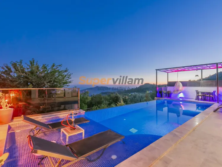 kalkan-ismalar-muhafazakar-jakuzili-balayi-villasi-vera-6_147_950.jpg